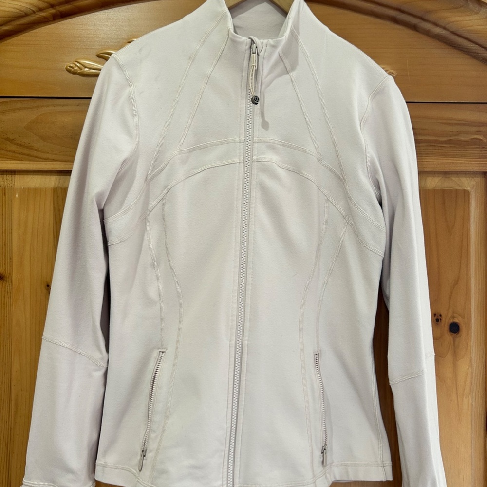 Lululemon Porcelain Pink Define Jacket Size 10  EUC